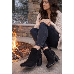 Madden Girl Black Perforated Ankle Boots Block 3.5” Heel Zip Size 8